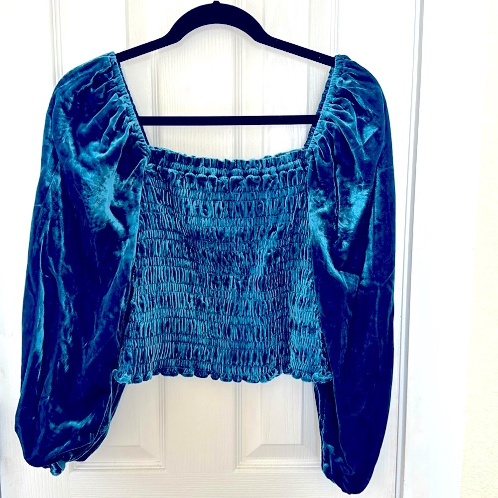 New! Unworn Anthropologie bright blue velvet peasant blouse in XS